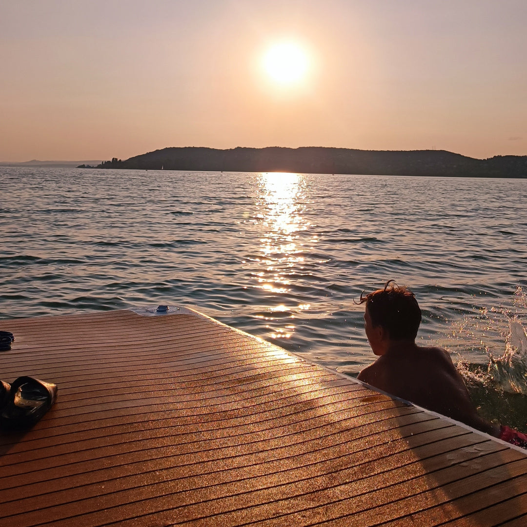 3 napos bérlés: BalatonFloat (4×2 m) – a saját szigeted a vízen