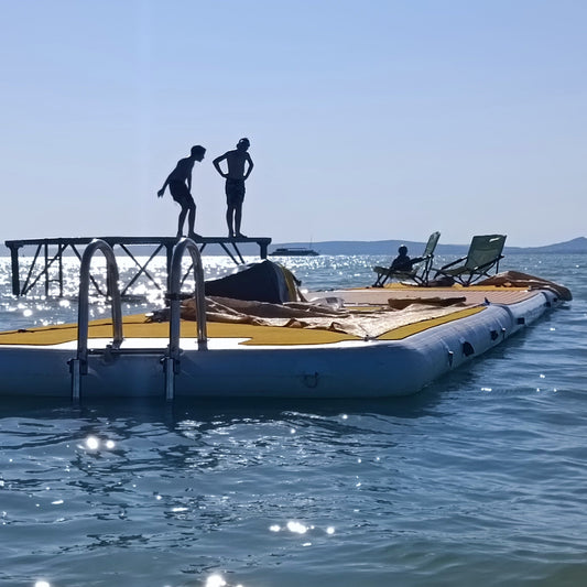 7 napos bérlés: BalatonFloat (4×2 m) – a saját szigeted a vízen | Click & Float | Szállítás vagy személyes átvétel